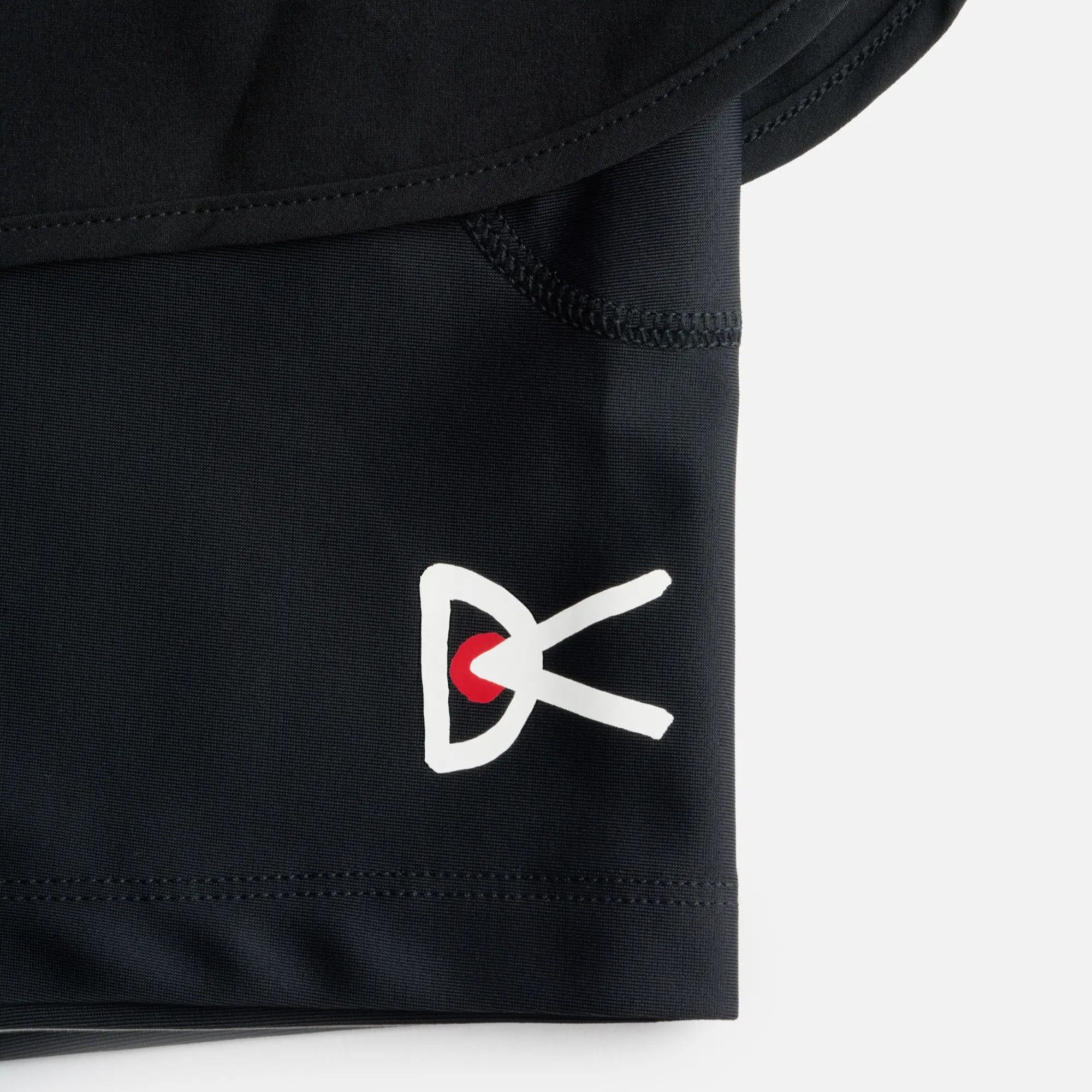 Layered Trail Shorts · Mujer