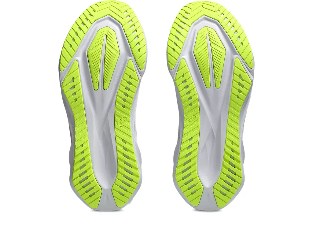 Novablast 5 (Asics Track Club) · Hombre