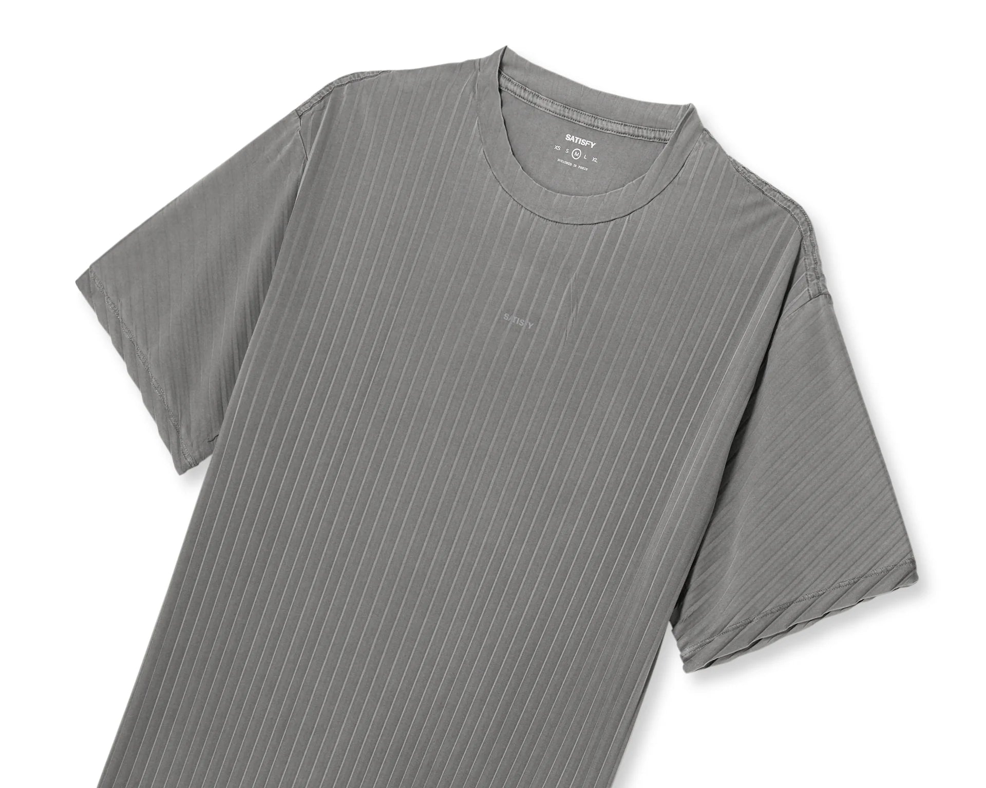 AuraLite™ Pleated T-Shirt · Hombre