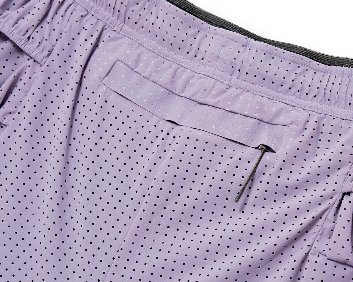 Space-O™ 2.5" Distance Shorts · Hombre
