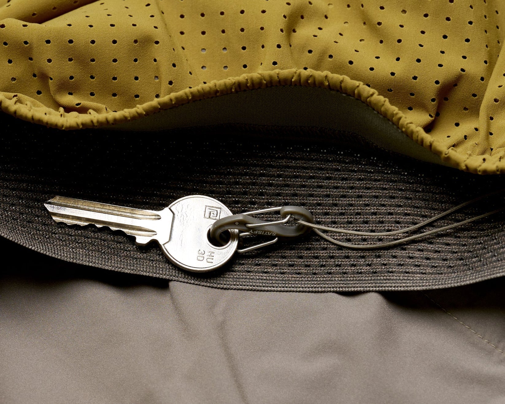 Space-O™ 2.5" Distance Shorts · Hombre