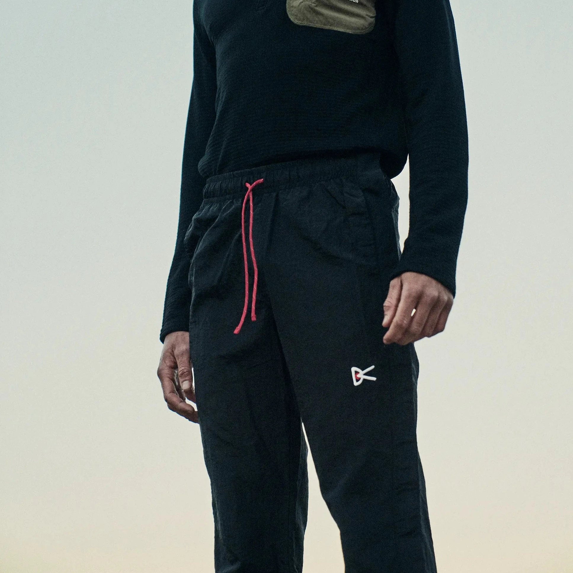 Ultralight DWR Paneled Track Pants · Hombre