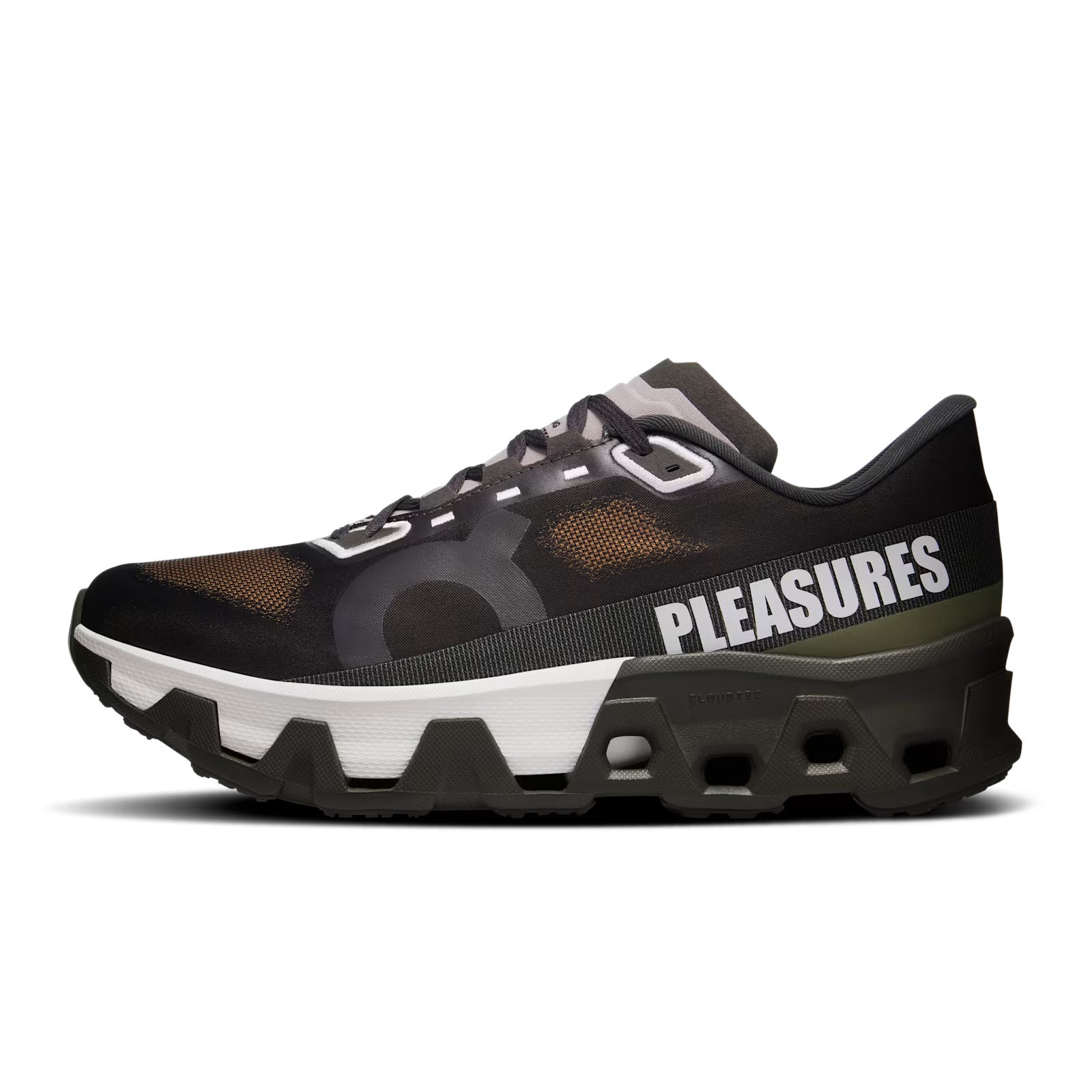 On Cloudmonster Hyper PLEASURES x The Loop · Hombre