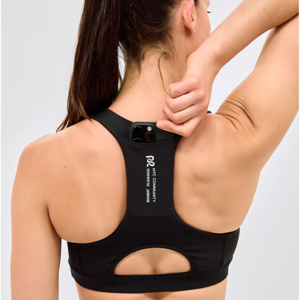 Stamina™ Scoop Neck Run Bra · Mujer