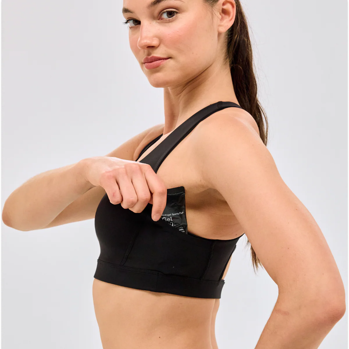 Stamina™ Scoop Neck Run Bra · Mujer