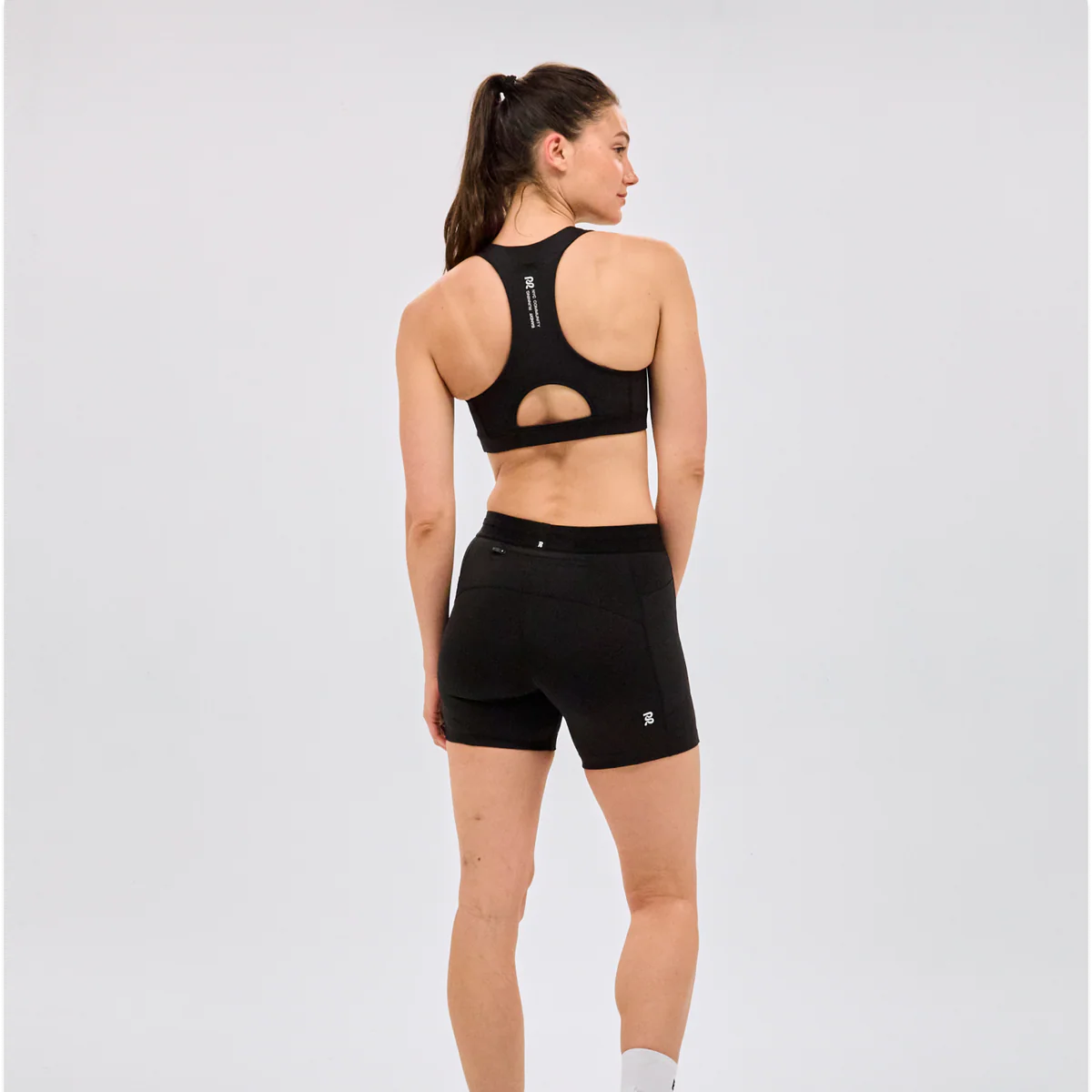 Stamina™ Scoop Neck Run Bra · Mujer