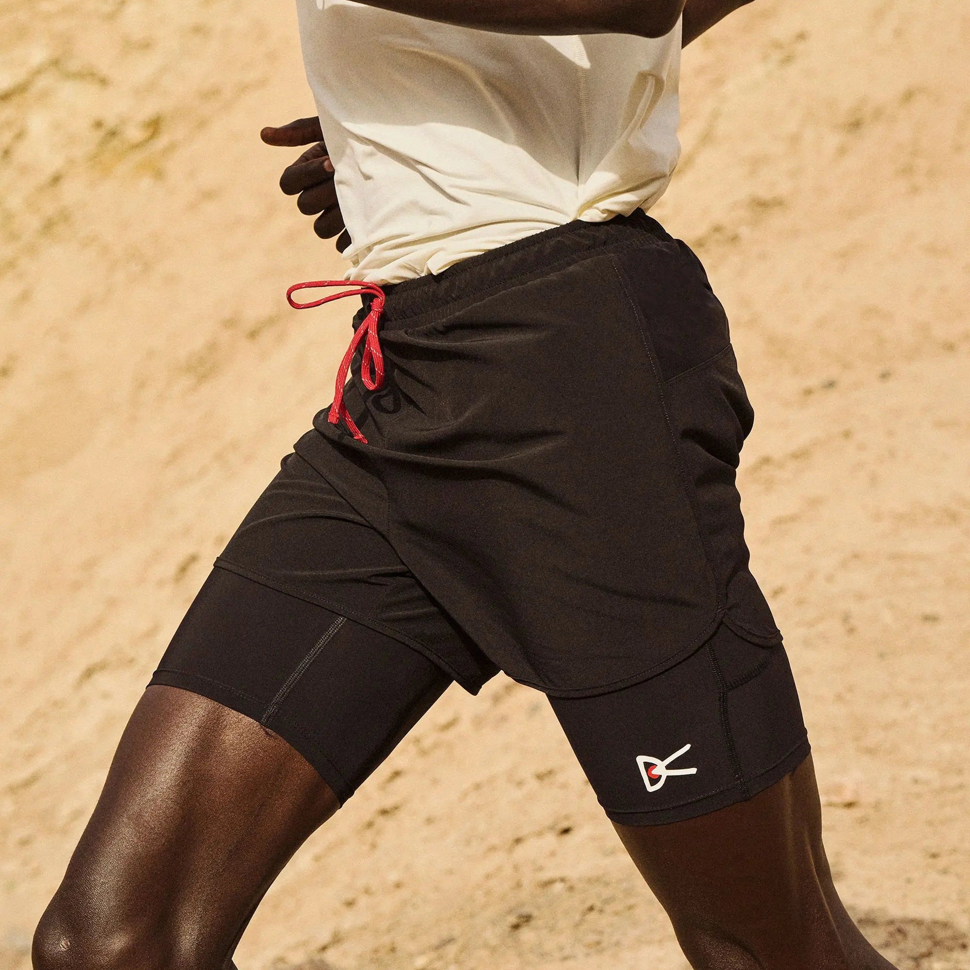 Layered Pocketed Trail Shorts · Hombre