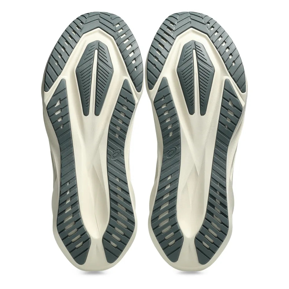 Novablast 5 (Asics Track Club) · Mujer