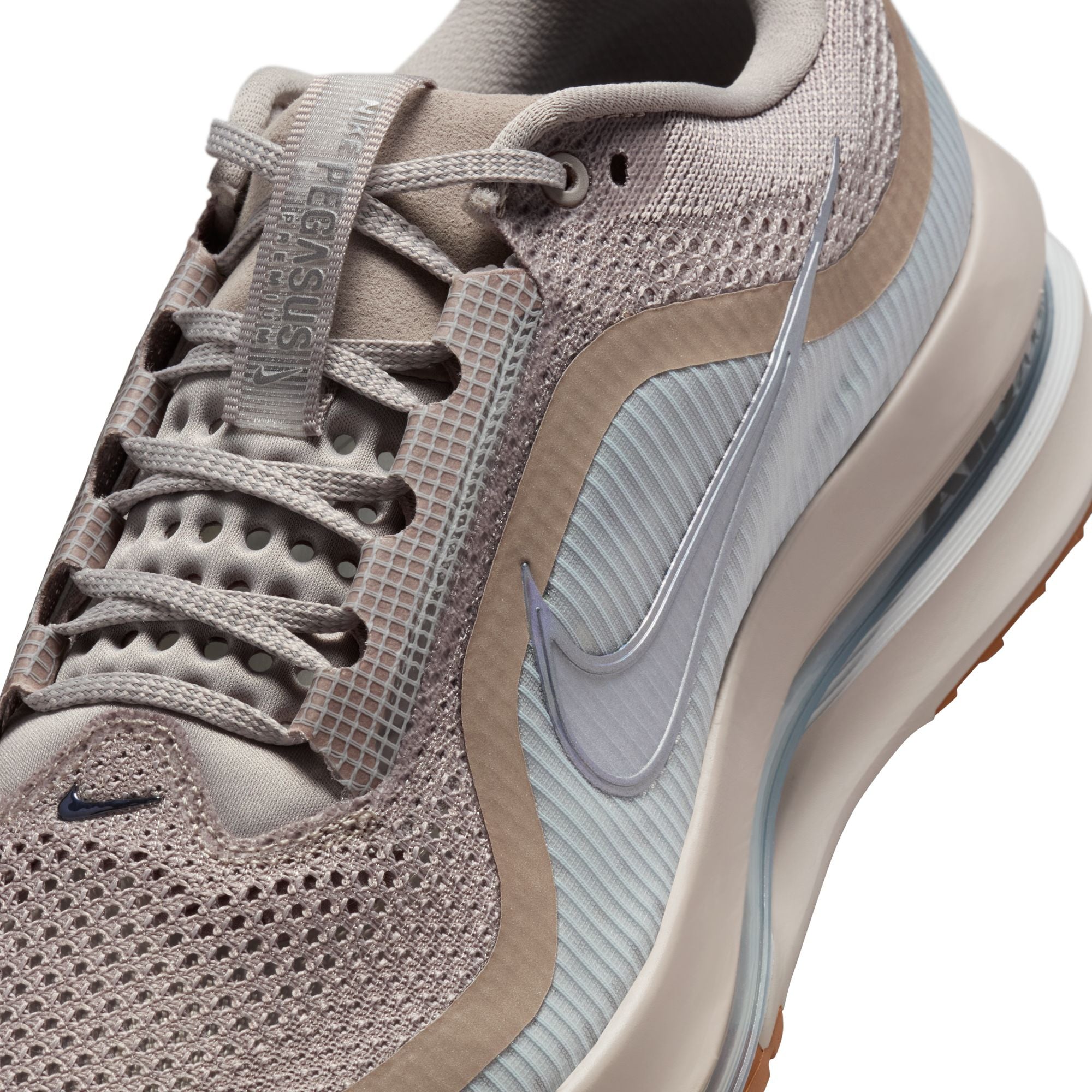 Nike Pegasus Premium · Hombre