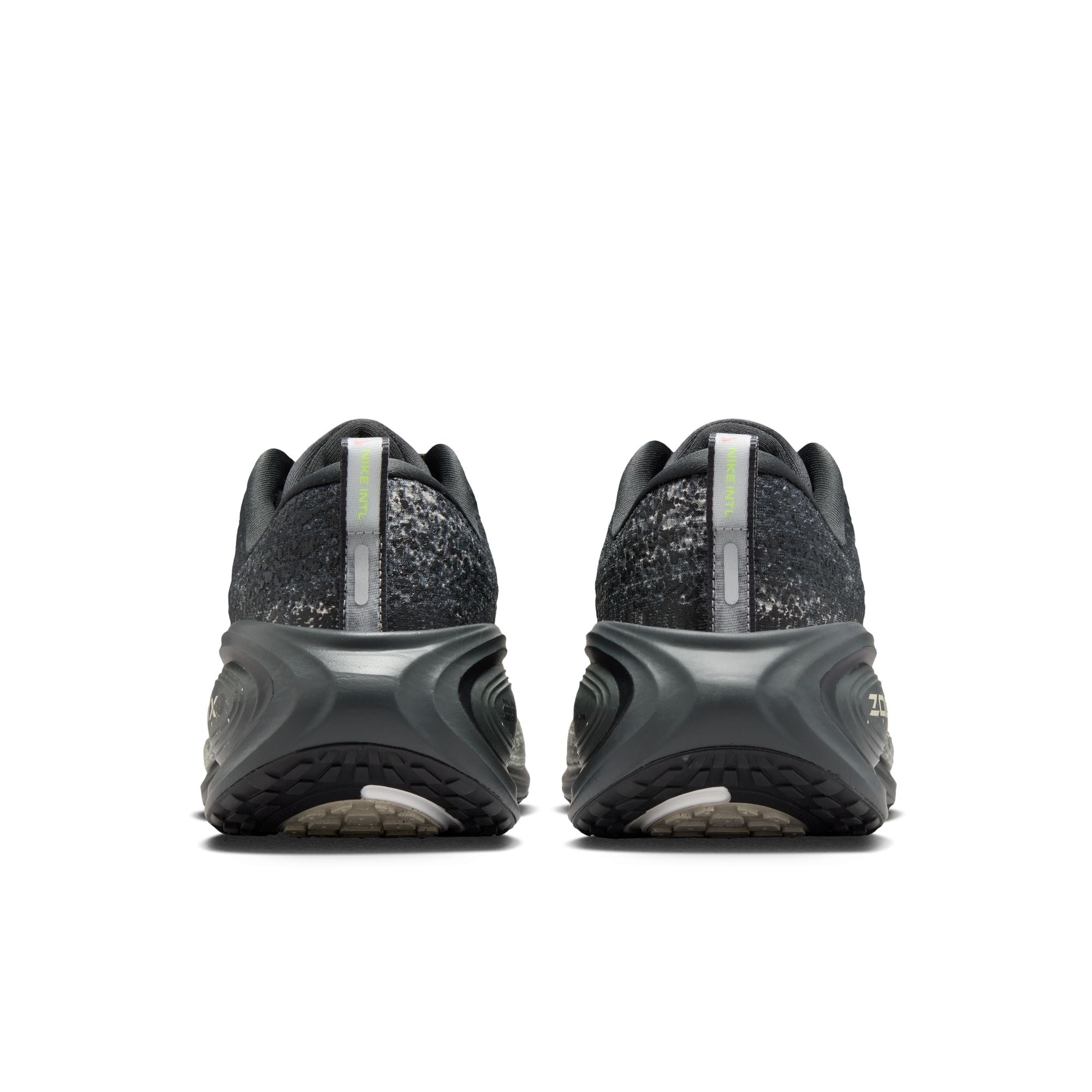 Vomero Plus · Hombre