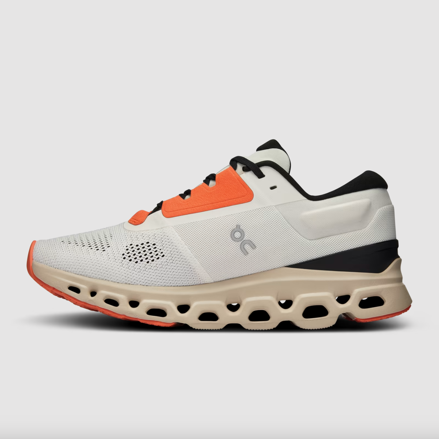 Cloudstratus 3 · Mujer