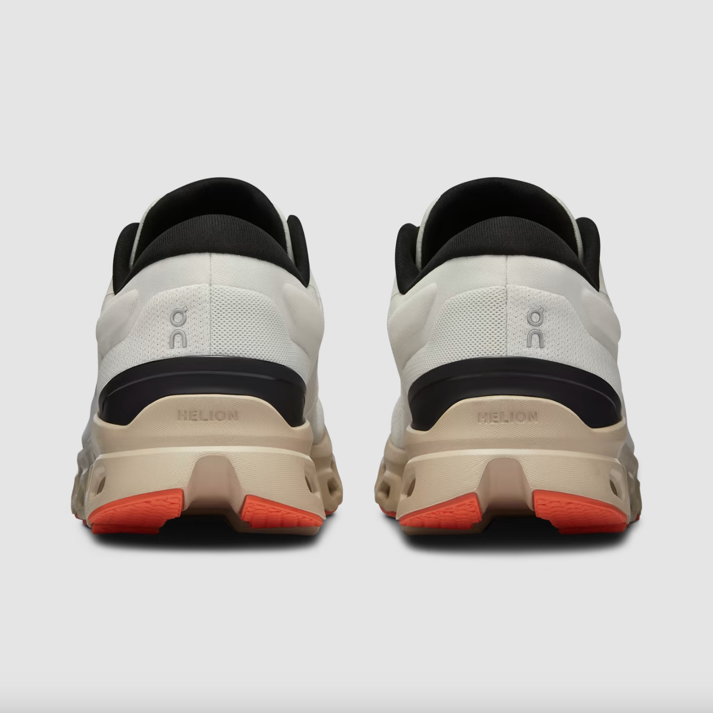 Cloudstratus 3 · Mujer