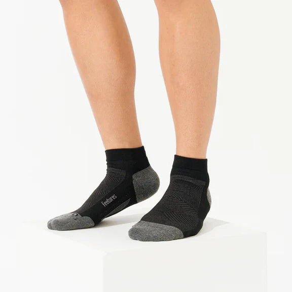 Elite Max Cushion Low Cut · Unisex