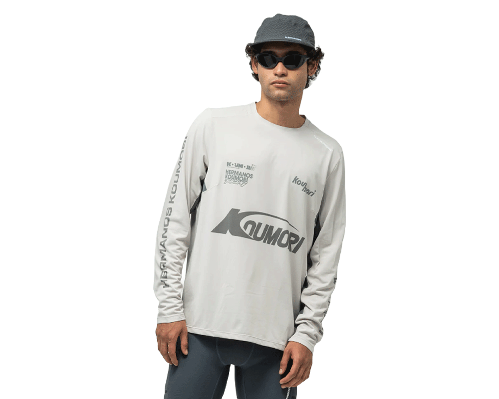 Playera de algodón Hermanos Koumori LS AOP Light Training Silver Cloud / Balsam Green