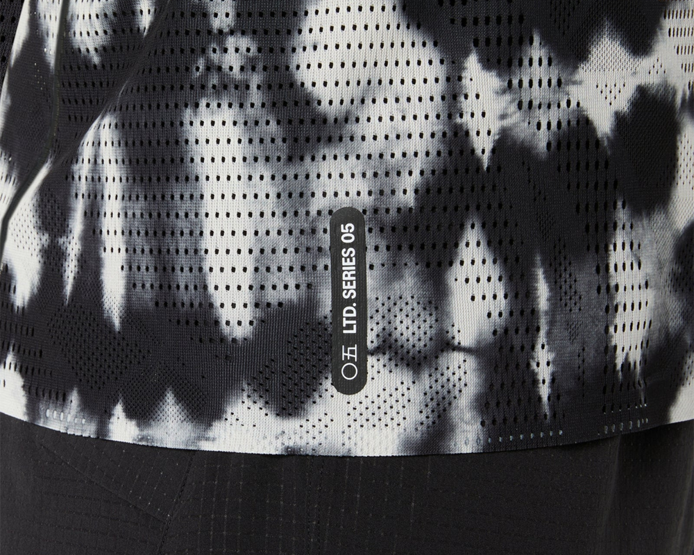Playera sin mangas Asics Limited Series Metarun Tank para Mujer