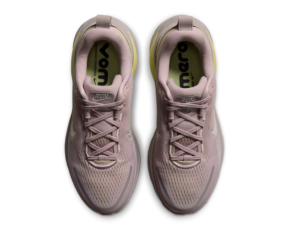 Tenis de pavimento Nike Vomero 18 para mujer