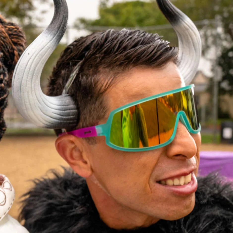 SAVE A BULL, RIDE A RODEA CLOW