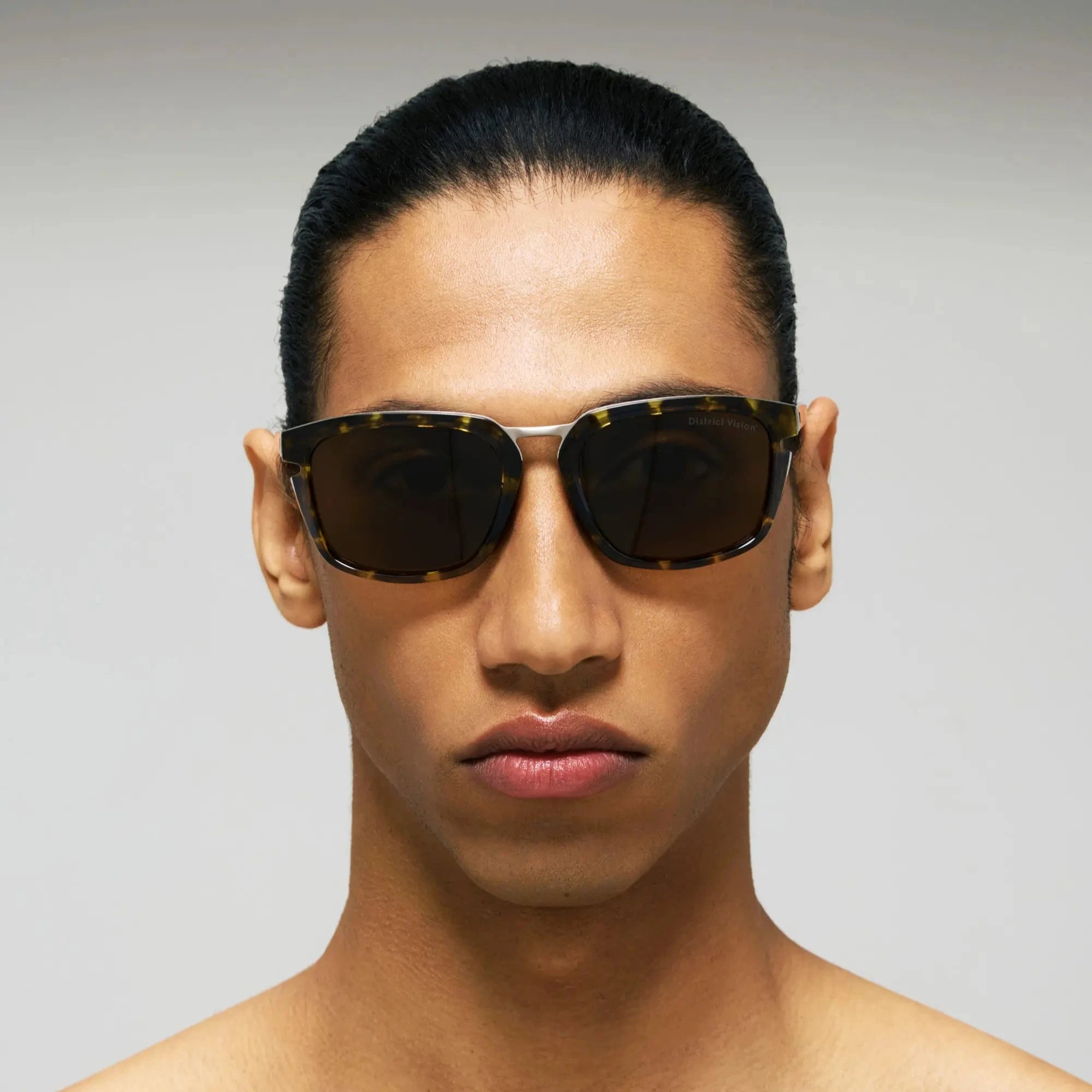 District Vision + and wander Keita Summit Ti Dark Tortoise · Unisex