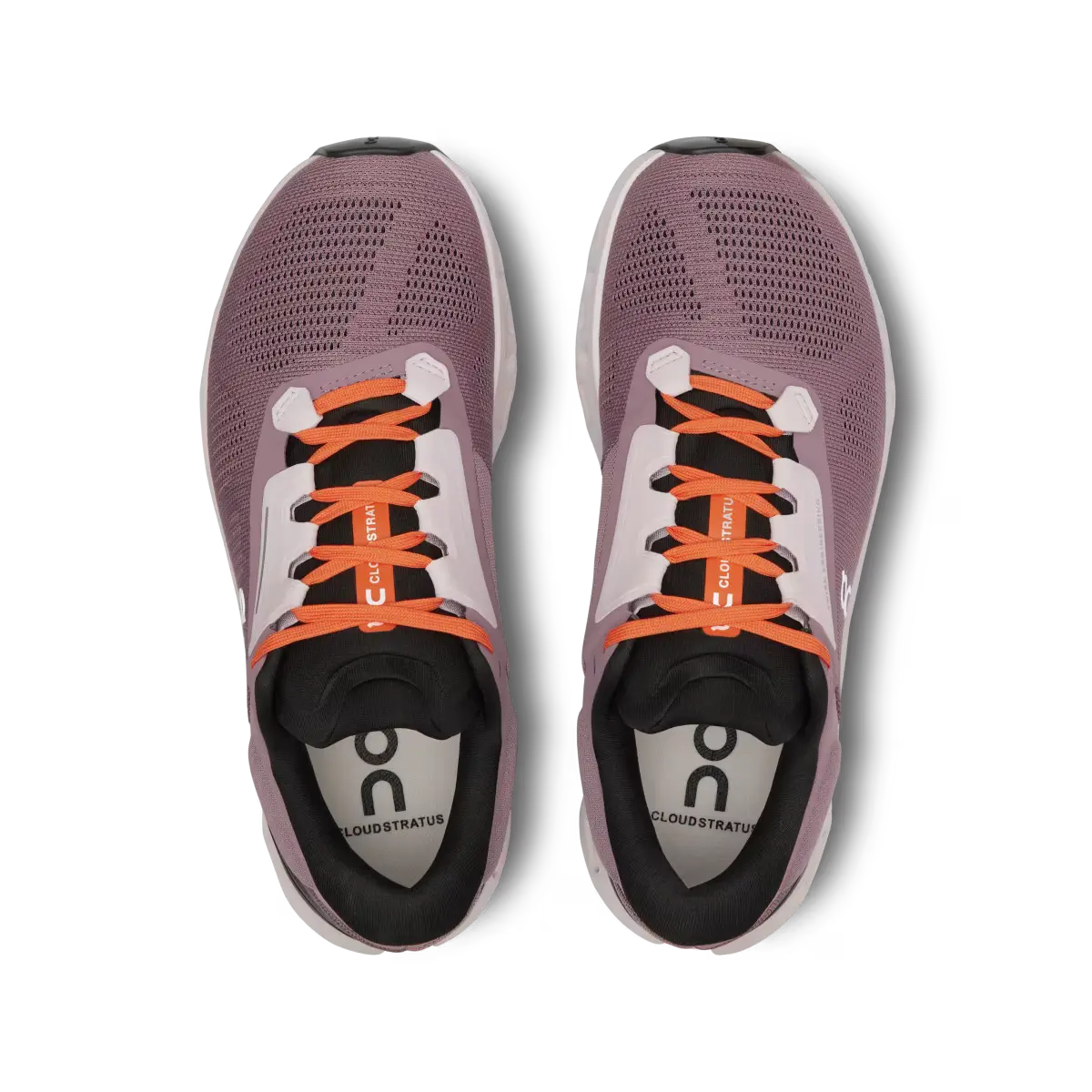 Cloudstratus 3 · Mujer