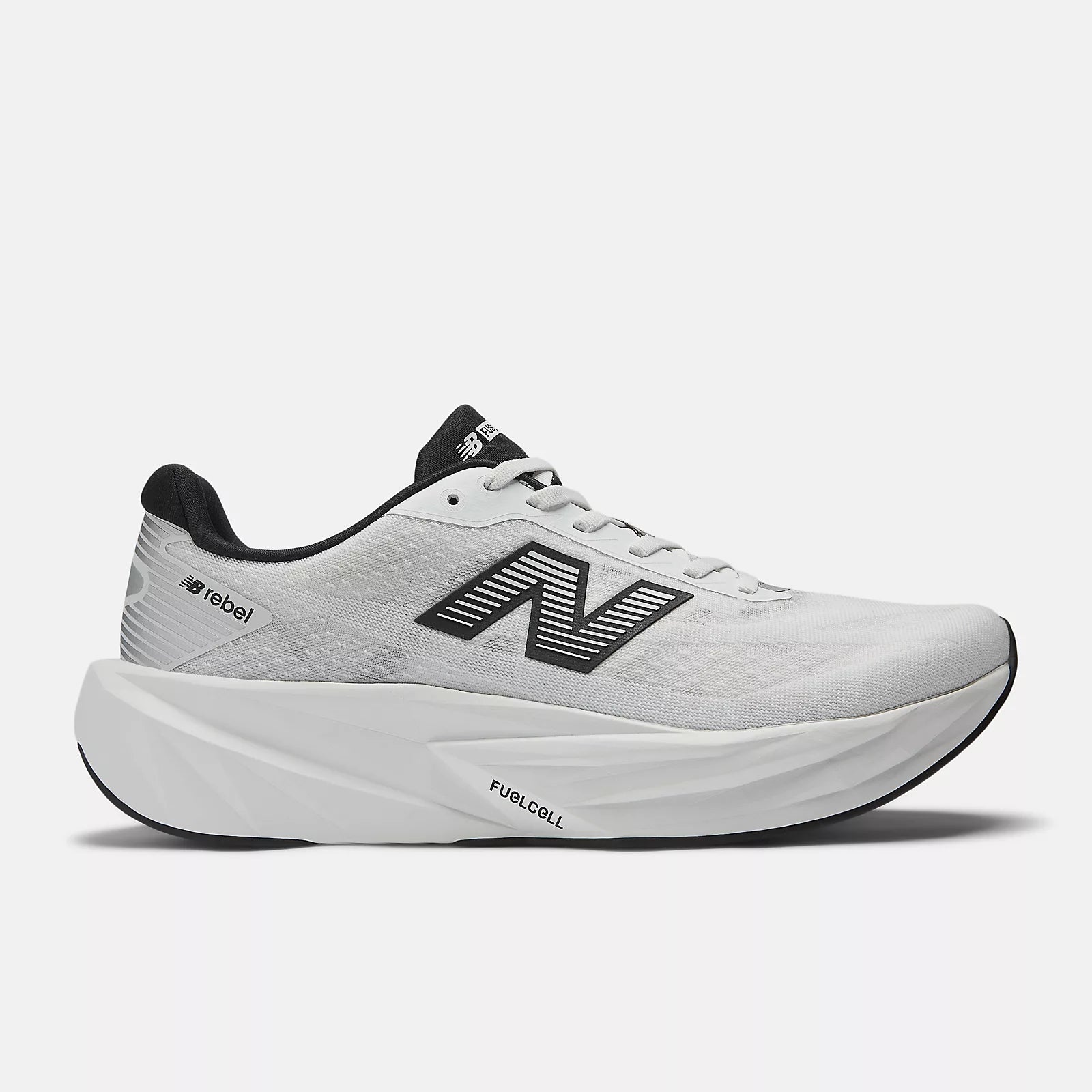 New Balance FuelCell Rebel v5 · Hombre
