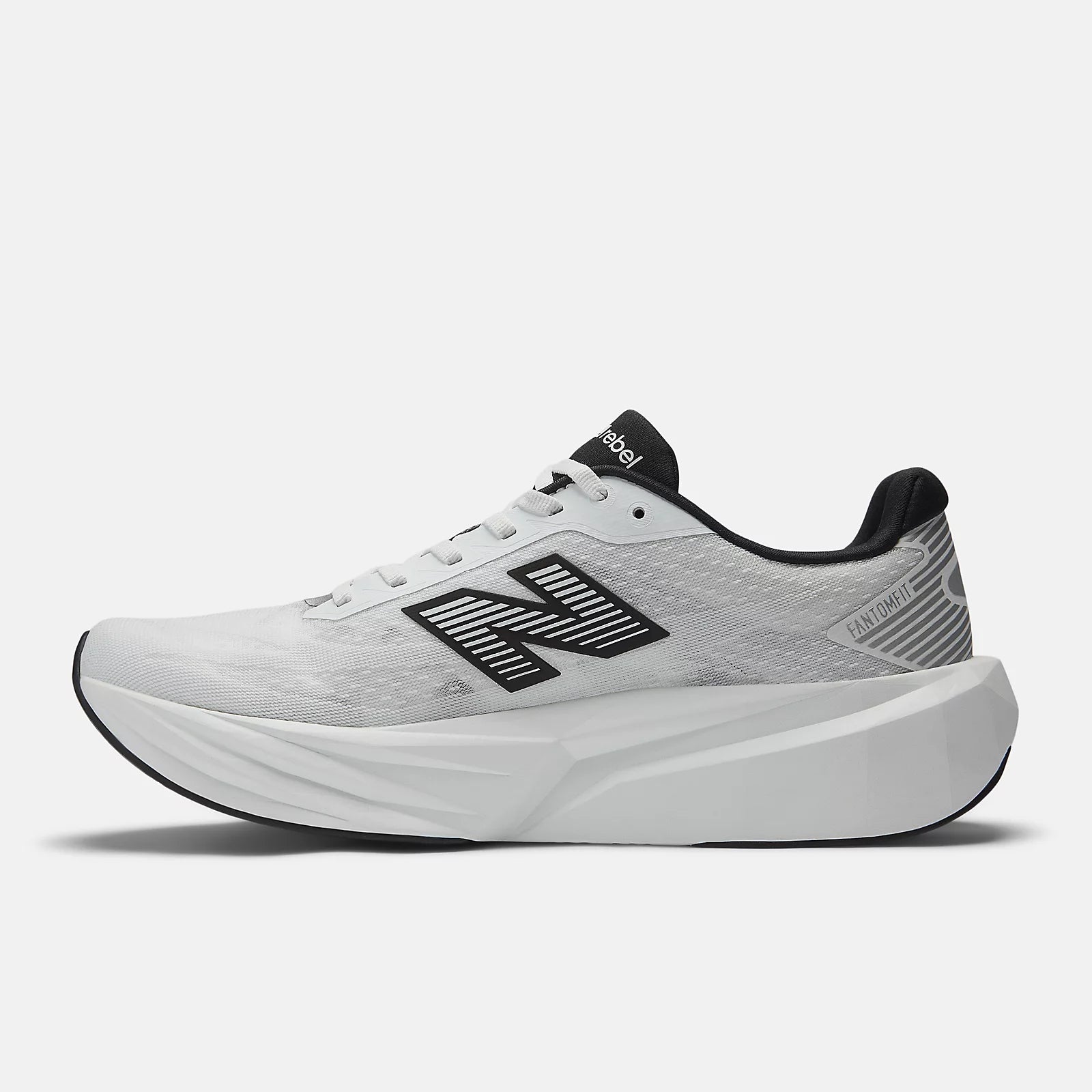 New Balance FuelCell Rebel v5 · Hombre