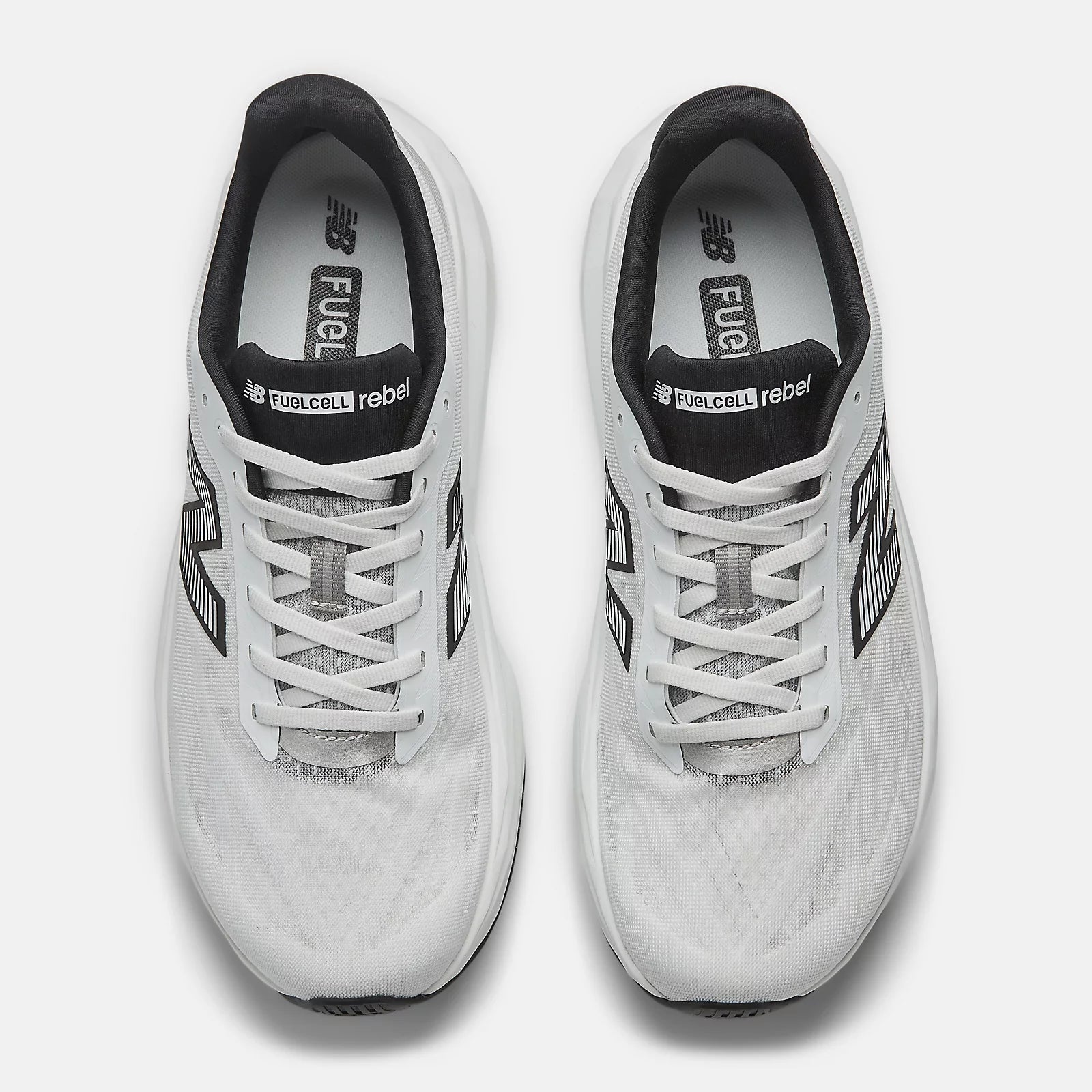 New Balance FuelCell Rebel v5 · Hombre