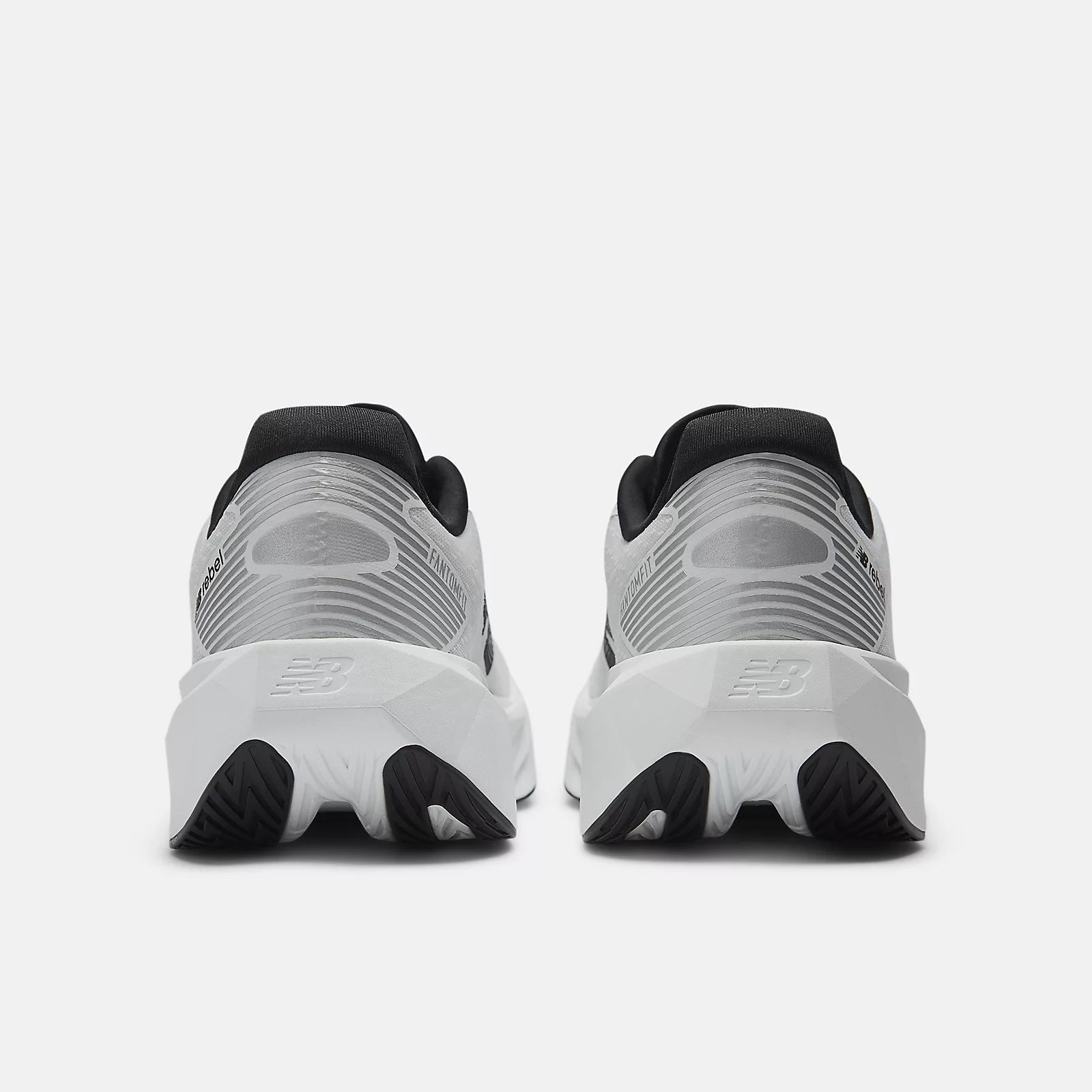 New Balance FuelCell Rebel v5 · Hombre