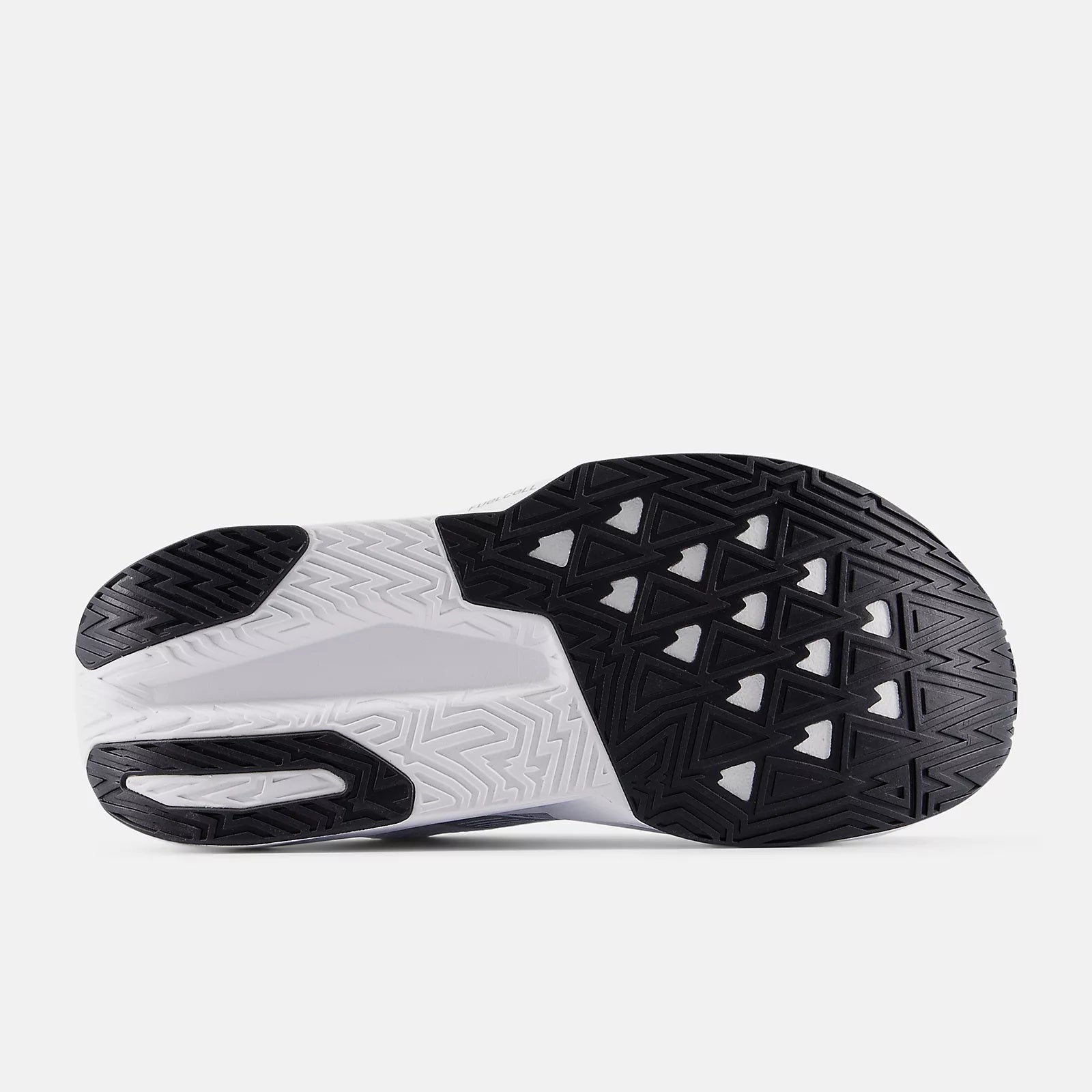 New Balance FuelCell Rebel v5 · Mujer