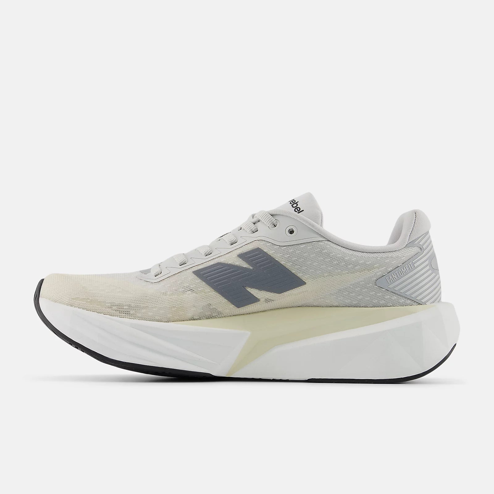 New Balance FuelCell Rebel v5 · Mujer