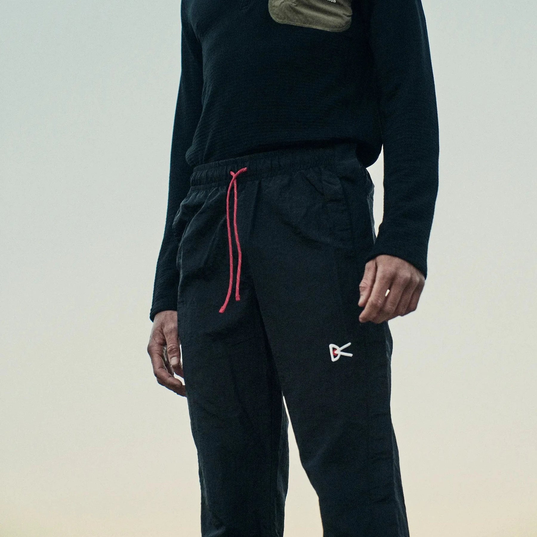 Ultralight DWR Paneled Track Pants · Hombre