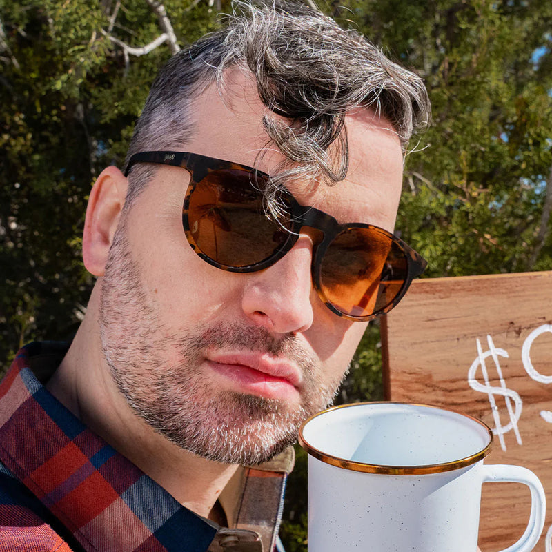 NINE DOLLAR POUR OVER
