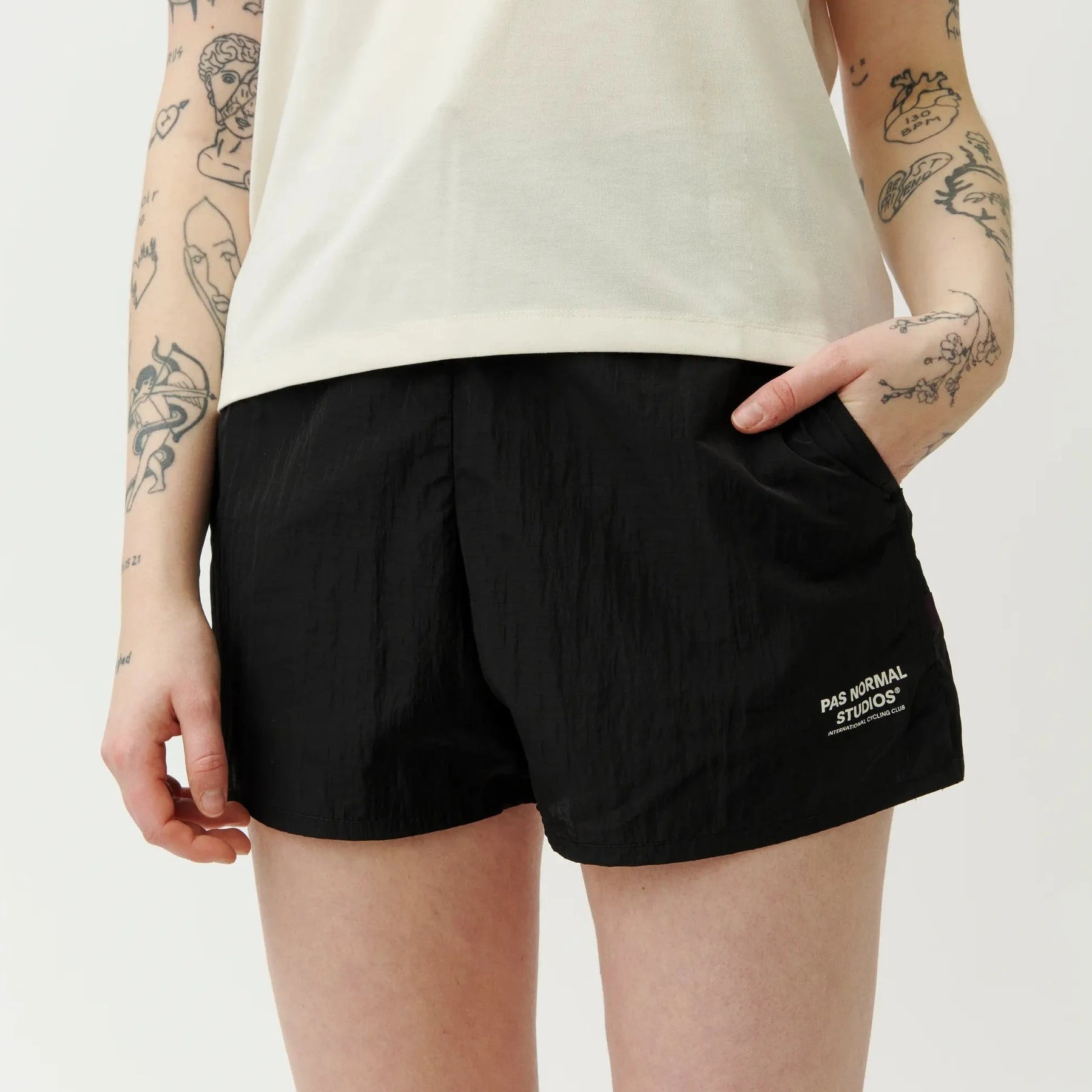 Off-Race Ripstop Shorts · Mujer