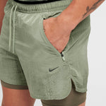 Nike Stride Running Division Shorts 5' · Hombre