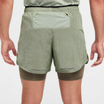 Nike Stride Running Division Shorts 5' · Hombre