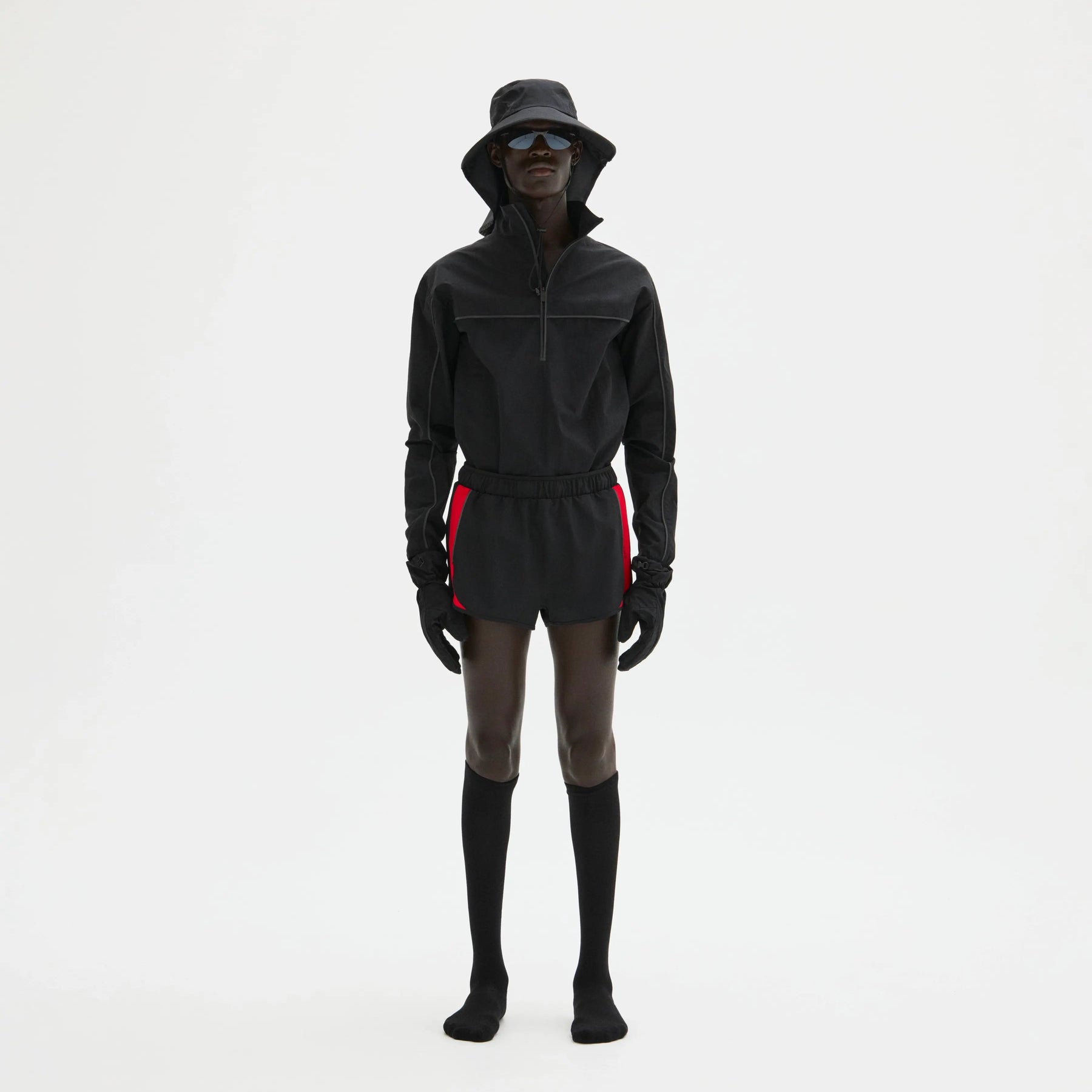 District Vision 2in Paneled Training Short Black/Team Red- Hombre