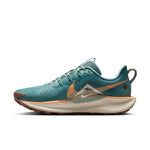 Nike Pegasus Trail 5 · Mujer
