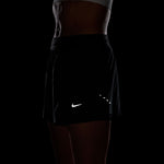 Nike Swift 2-in-1 Shorts · Mujer