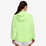 Nike Swift Repel Packable Running Jacket · Mujer