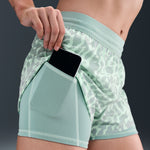 Nike Swift 2-in-1 Shorts · Mujer
