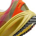 Nike Vomero 18 SE · Hombre