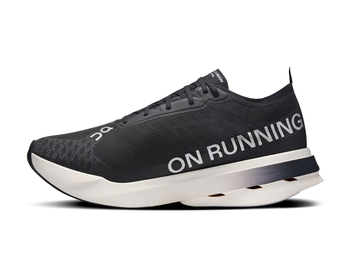 Tenis de pavimento ON Cloudboom Strike para hombre