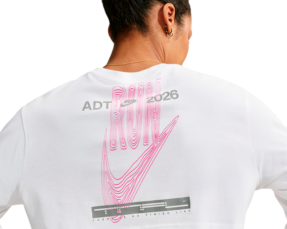Playera Cropped Nike After Dark Tour Mujer