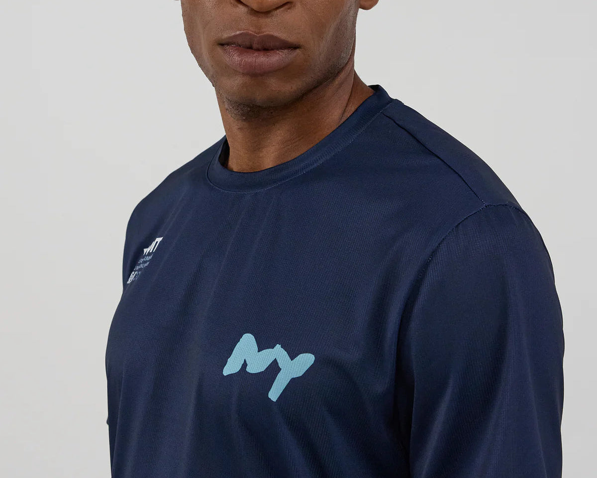 Drift™ "NY" Performance Tee · Hombre