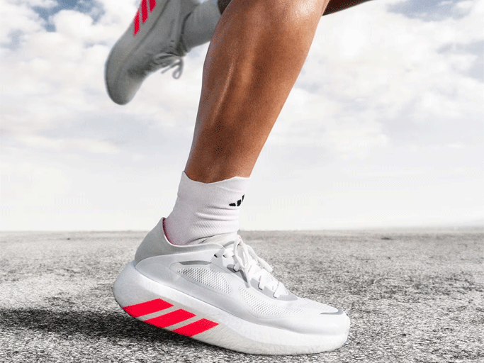 Tenis de pavimento Adidas Hyperboost Run Mujer