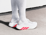 Tenis de pavimento Adidas Hyperboost Run Mujer