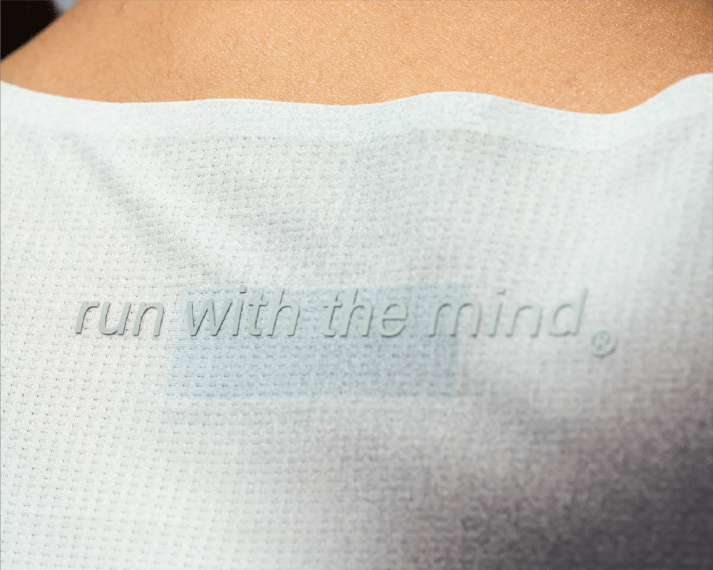 Playera Cropped de competencia Hermanos Koumori Mujer