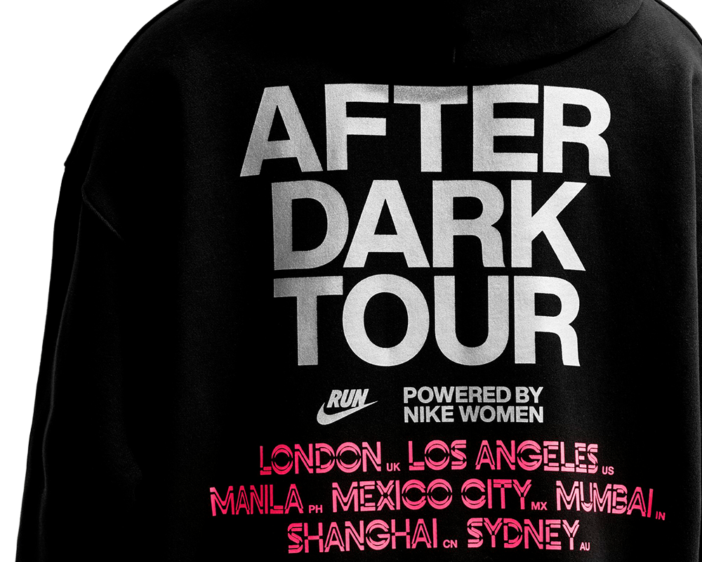 Nike Studio Fleece  "After Dark Tour" Mujer