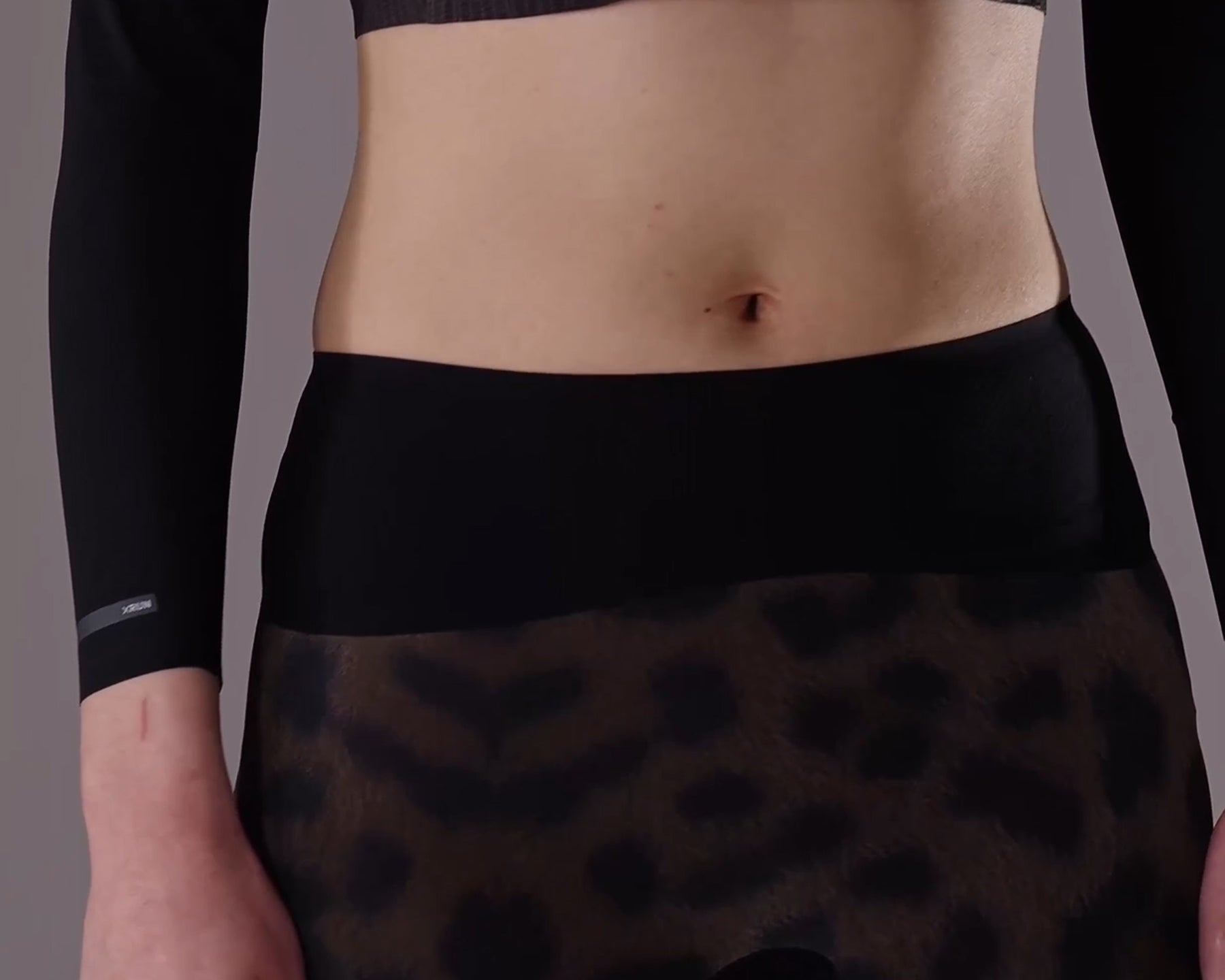 SOAR Marathon Speed Short Leopard - Mujer