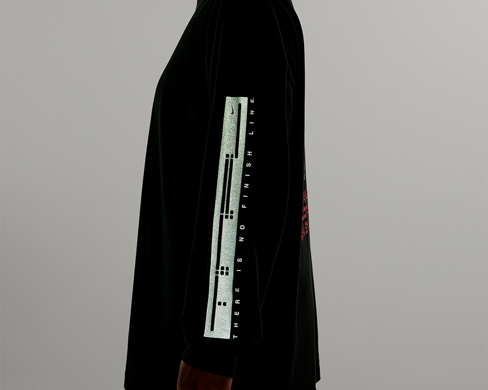 Playera Nike After Dark Tour Mujer