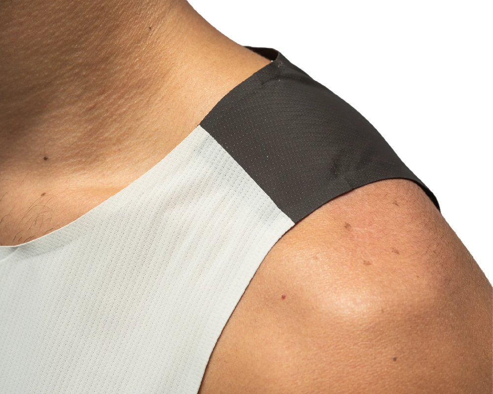 Playera deportiva Hermanos Koumori Race Singlet para hombre